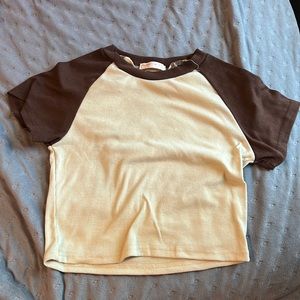 brown and tan short sleeve crop top